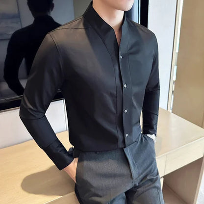 chemise de couleur noir porté par un homme