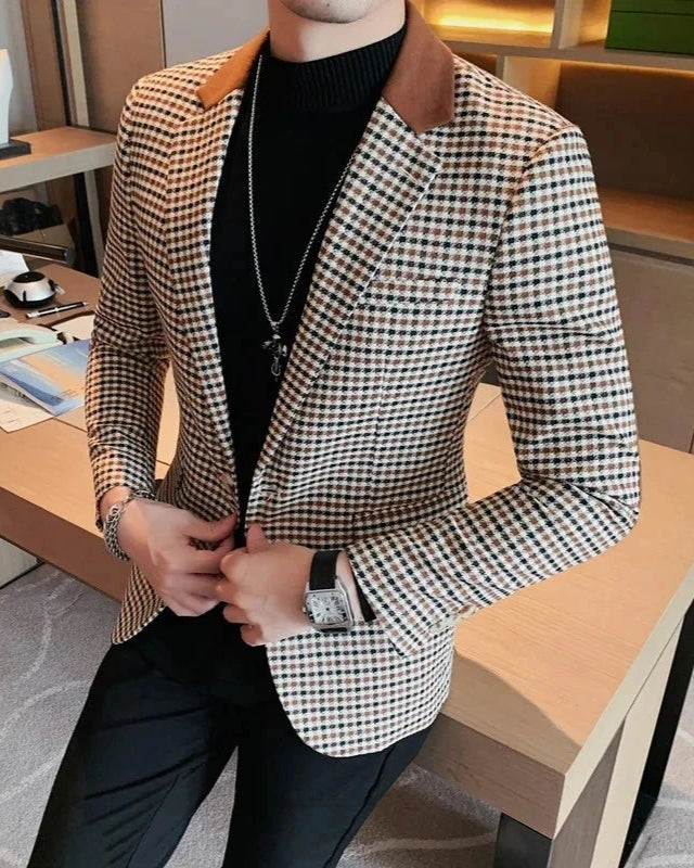 Blazer Élio homme, noir, pour un look sophistiqué avec simple boutonnage.