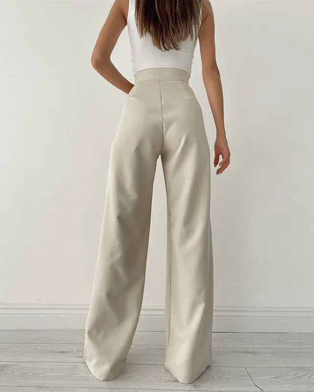 Pantalon Fleurine beige pour femme, légèrement extensible, élégant et raffiné.