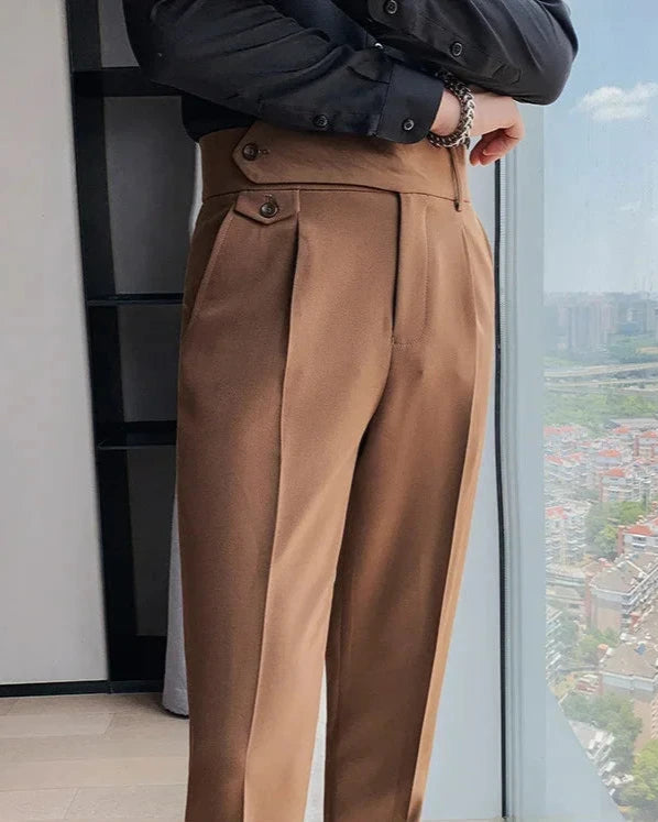 Pantalon Maé homme, café, parfait pour une allure Old Money sophistiquée.