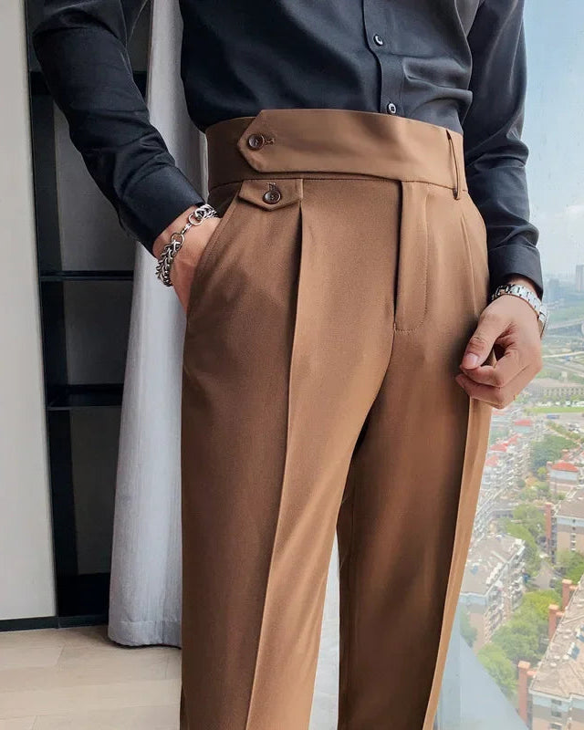 Pantalon Maé homme, café, pantalon chic et sophistiqué, idéal pour un look distingué.