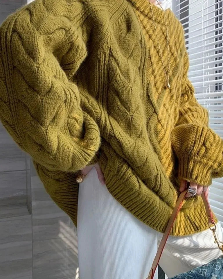 Pull Denise vert jaune pour femme, en tricot, col rond, style élégant et raffiné.