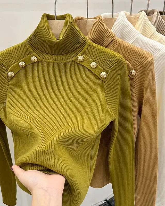 Pull Esther vert armée, une pièce intemporelle pour un look Old Money.